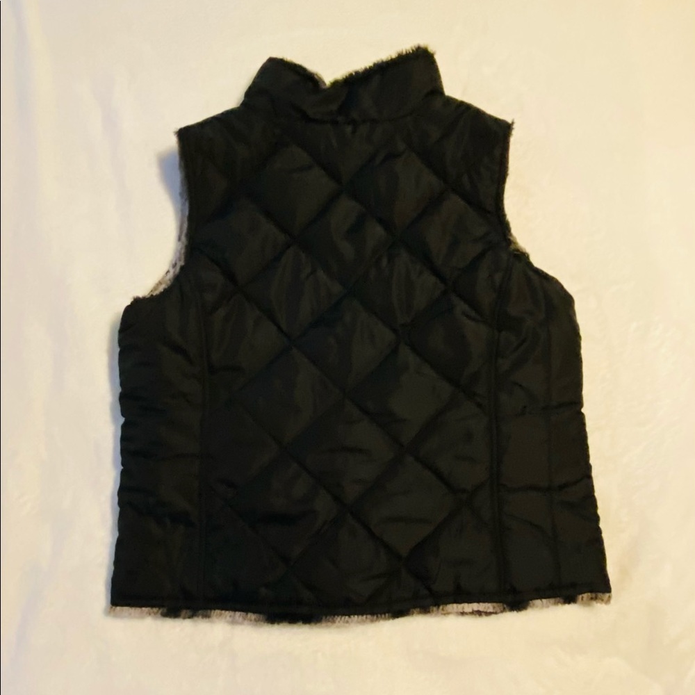 Reversible Puffer Vest - Picture 3 of 16